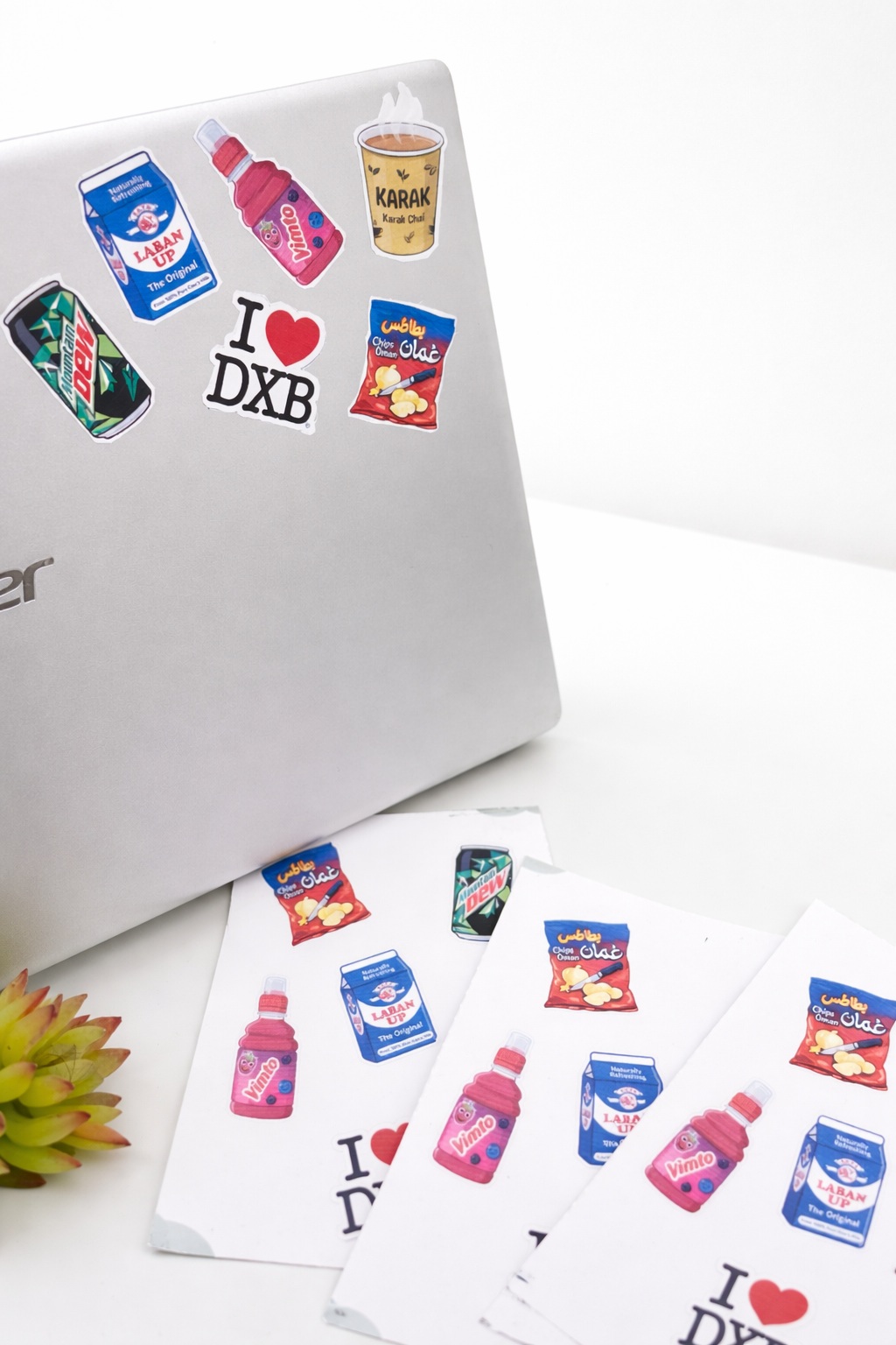 We ❤️ DXB Vinyl Sticker Set